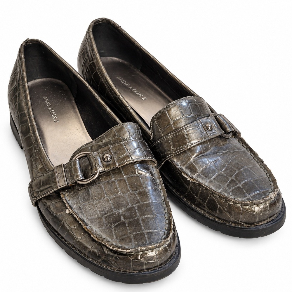 Anne Klein 2 Loafers Womens 8.5 Grey Croc Embossed Iflex Fair Metallic Lug Sole
